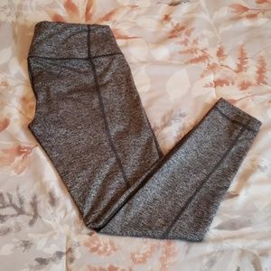 VS Knockout Leggings.